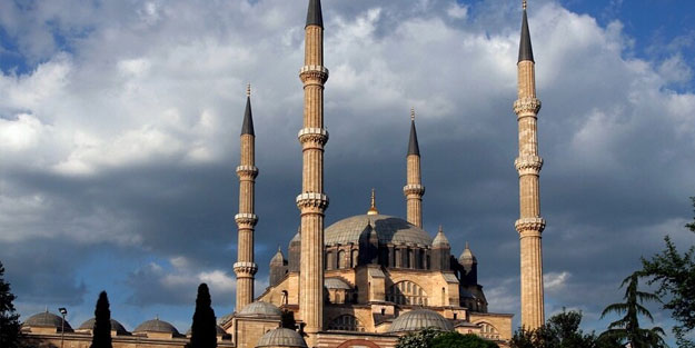 Edirne bayram namazı 2022: Ramazan Bayramı namazı saat kaçta, Edirne’de bayram namazı nasıl kılınır?