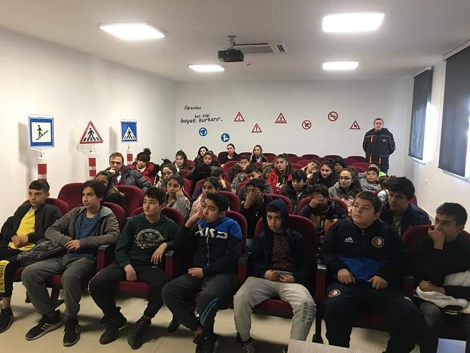 Edirne Çocuk Trafik Eğitim Parkı eğitimleri devam ediyor 