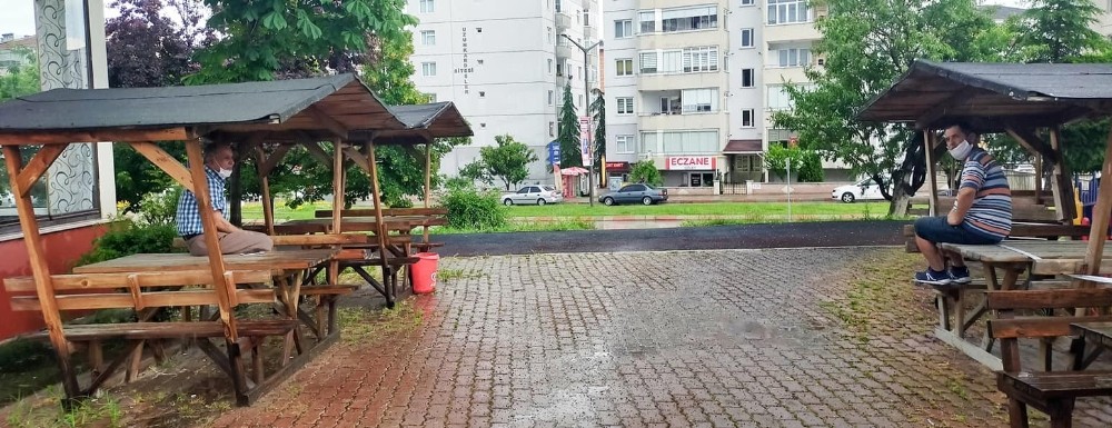 Edirne’de 65 yaş üstü vatandaşların izin sevinci yarıda kaldı 