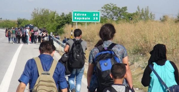 Edirne'de 71 sığınmacı ve kaçak yakalandı