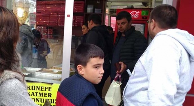 Edirne'de Bulgarlar kilolarca baklava alıp ülkelerinde satıyorlar