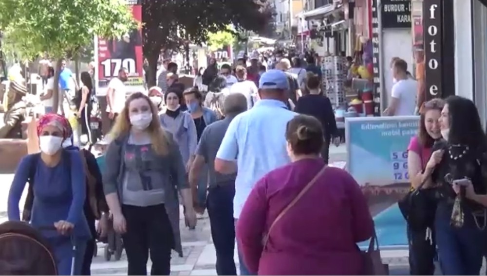 Edirne’de caddeler doldu taştı 
