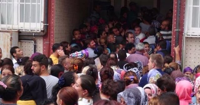 Edirne'de duyan koştu, birbirlerini ezdiler