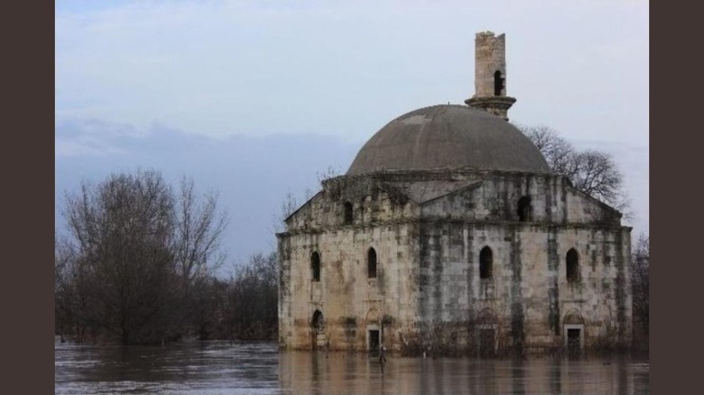 Edirne’de ecdada saygısızlık 