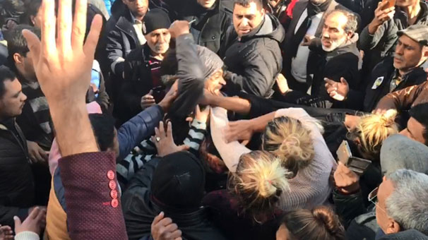 Edirne'de emniyet önünde eşine makasla saldırdı! Serbest kaldı…