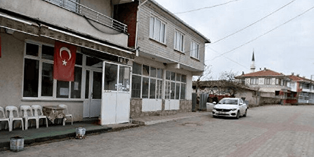 Edirne'de gönüllü karantina! Kendi cami ve kahvehanelerini kapattılar