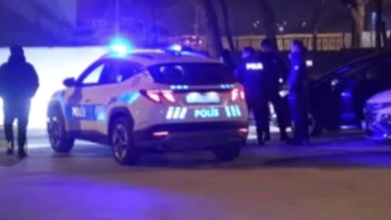 Edirne'de hareketli gece! Otomobilini polislerin üzerine sürdü!