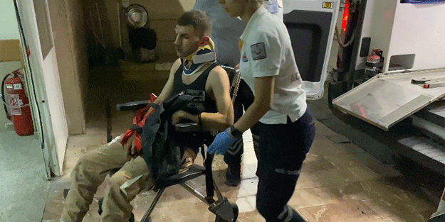 Edirne'de kaçak göçmenleri taşıyan araç kaza yaptı