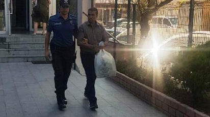 Edirne'de 'köpekler senin yüzünden havlıyor' deyip baltayla saldırdı