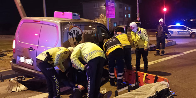 Edirne'de otomobil ile hafif ticari araç çarpıştı: 1 ölü, 5 yaralı