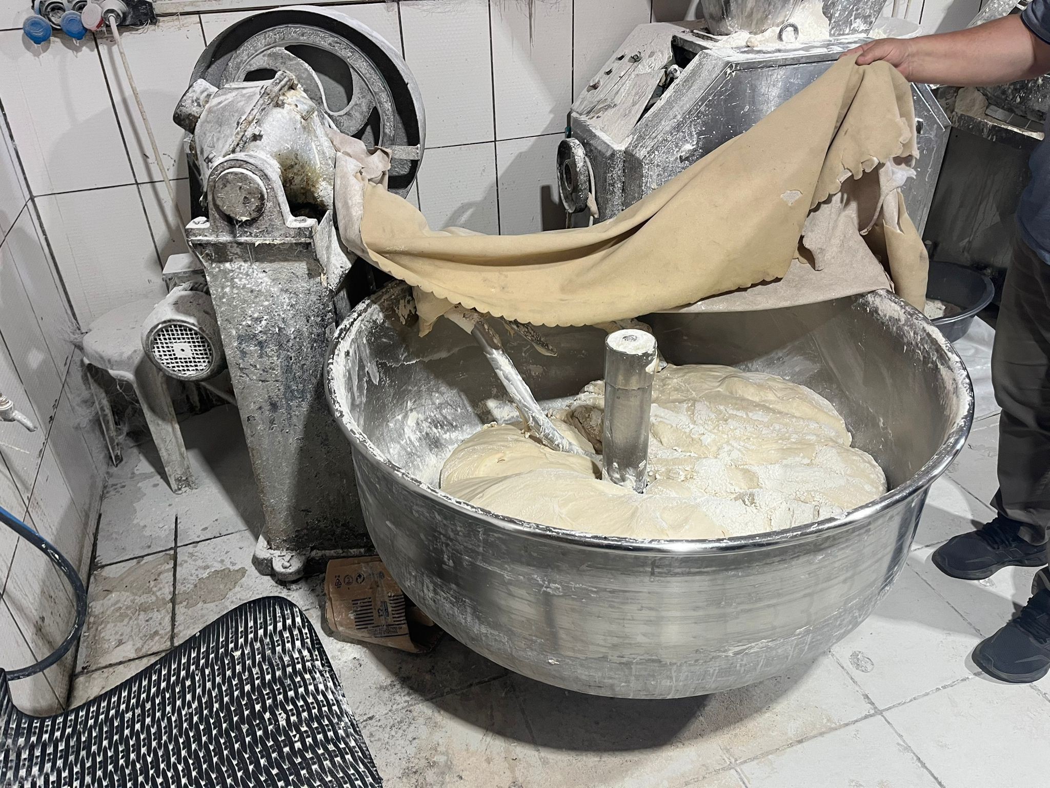 Edirne’de ruhsatsız ekmek fırını mühürlendi