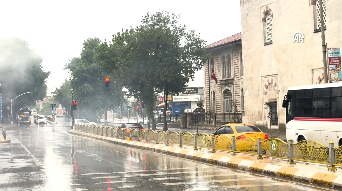 Edirne'de sağanak başladı