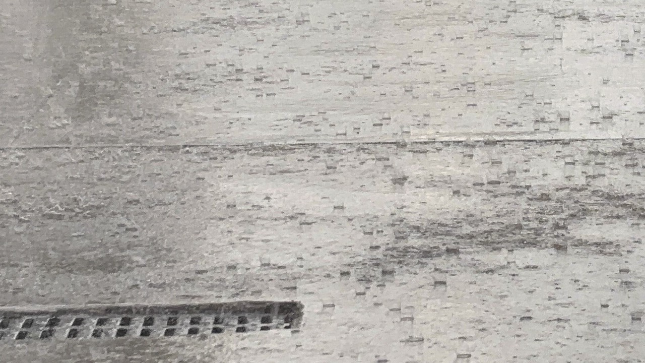 Edirne’de sağanak yağış hayatı olumsuz etkiledi