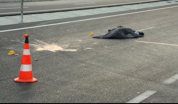 Edirne'de taksi çarptıktan sonra 5 aracın üzerinden geçtiği yaya öldü