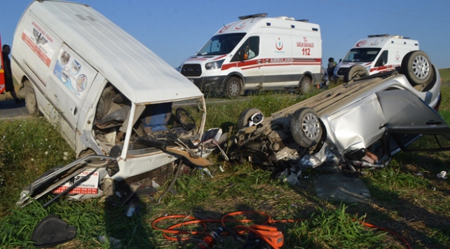 Edirne'de trafik kazası: 3 kişi öldü, 1 kişi yaralandı