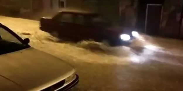 Edirne'de yağmur hayatı felç etti
