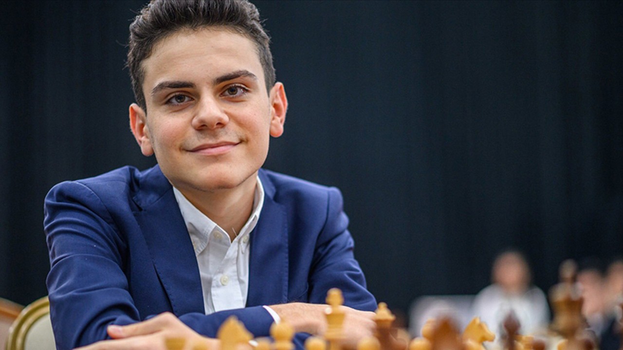 Ediz Gürel, Dommaraju Gukesh'i mağlup etti: Satrançta tarihi türk zaferi