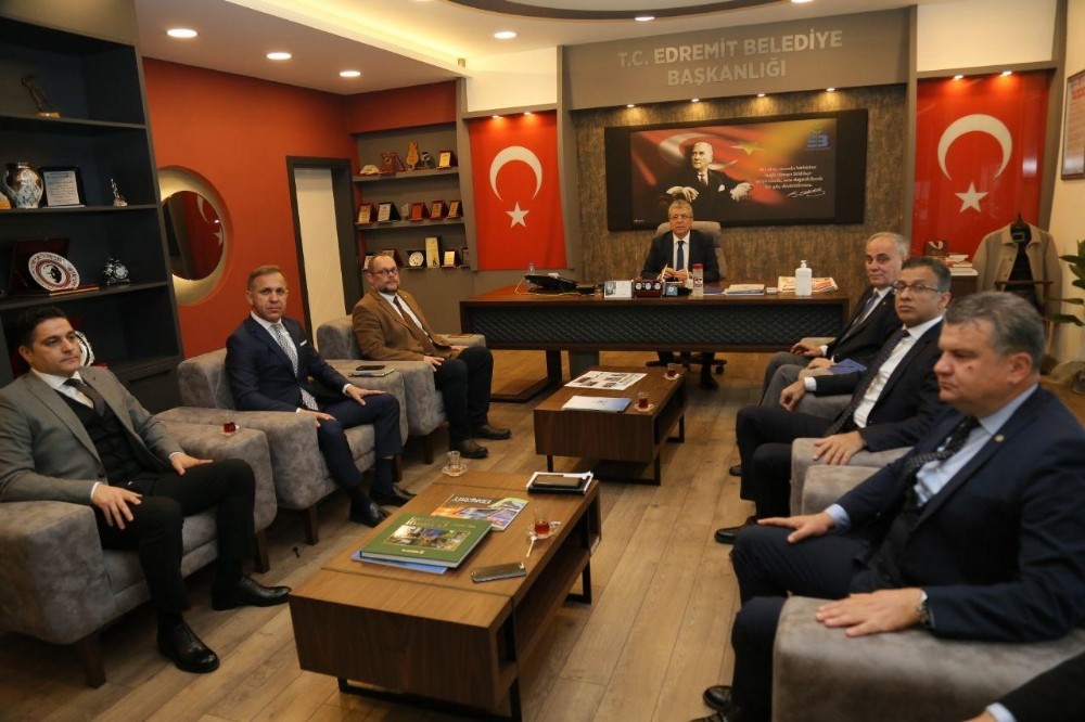 Edremit Belediyesi’nde korona virüsle mücadele toplantısı 