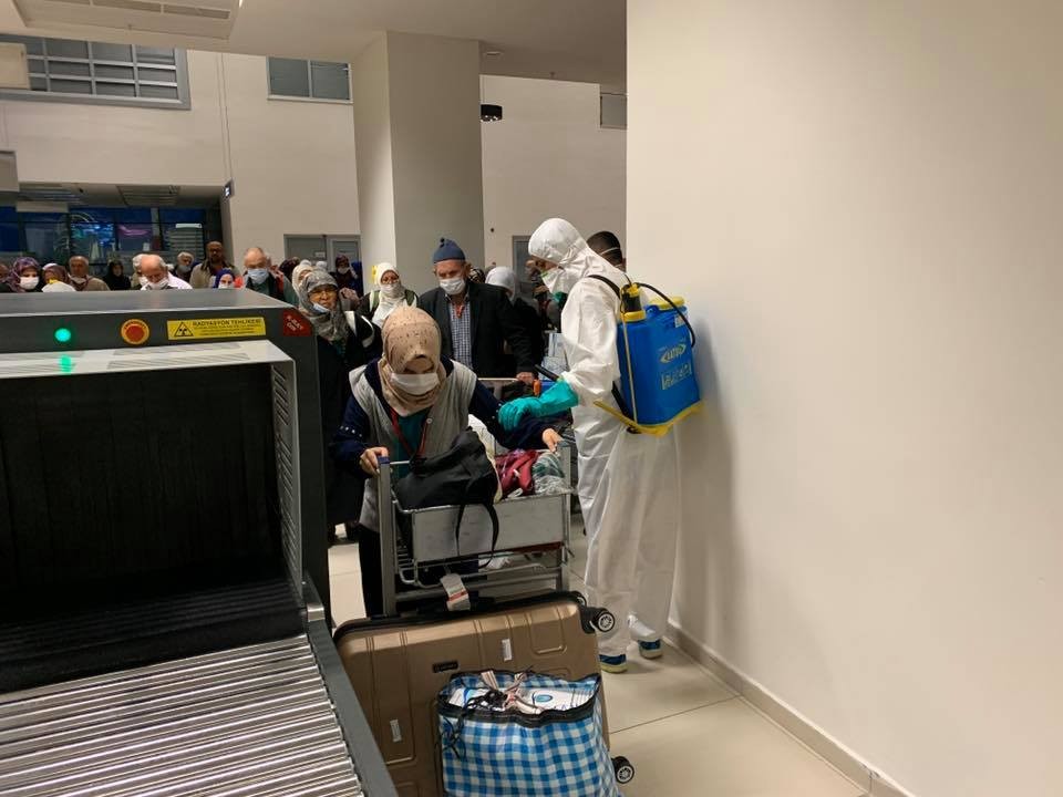 Edremit Belediyesi’nden umre uçağı açıklaması 
