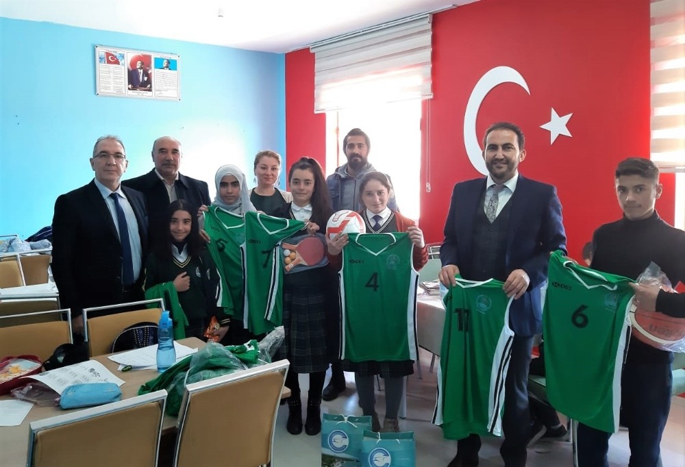 Edremit Belediyesinin sosyal belediyecilik çalışmaları sürüyor 
