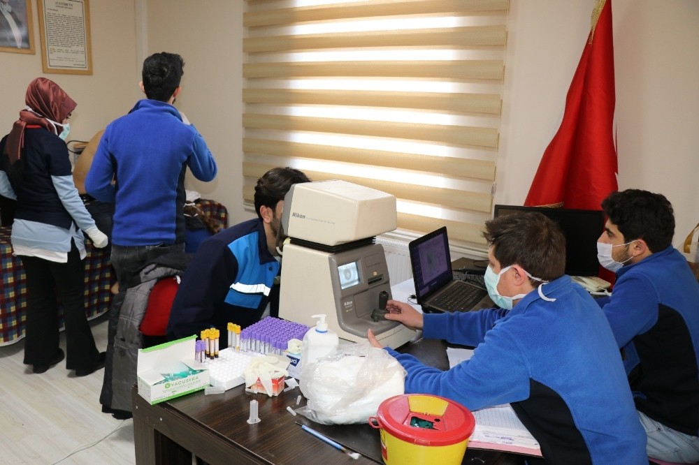 Edremit’te belediye personeli sağlık taramasından geçirildi 