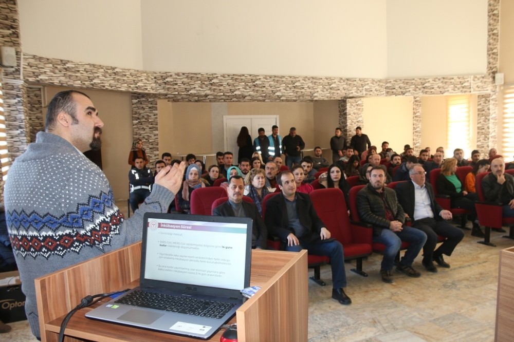 Edremit’te belediye personeline “korona virüsü” eğitimi 