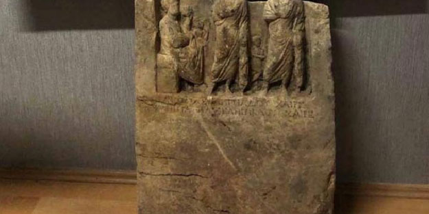 Edremit'te dev operasyon! Kralın mezar taşını satarken enselendiler