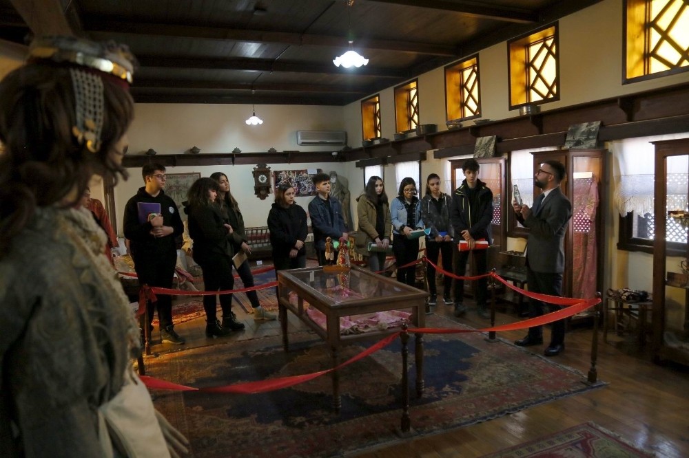 Edremit’te müze geçmişe götürüyor 