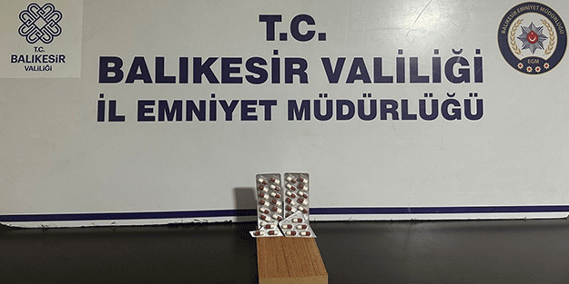 Edremit'te şüphe üzerine durdurulan kişinin üzerinden sentetik hap ele geçirildi