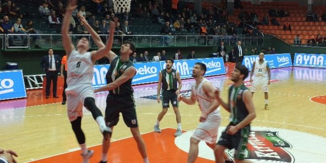 Banvit, Yeşil Giresunspor’u 91-71 mağlup