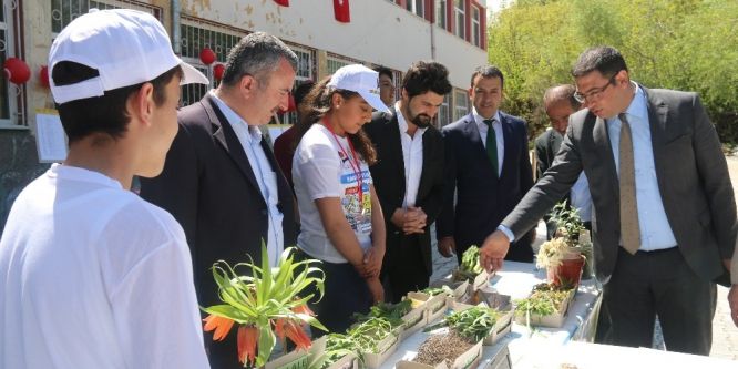 Edremit’te bilim sergisi
