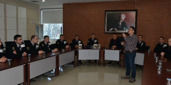 Tepebaşı Belediyesi güvenlik görevlilerine ateşli silahlar ve patlayıcı maddelere karşı önlemler eğitimi verildi