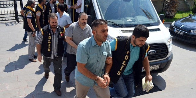 Manisa’da FETÖ soruşturması: 5 tutuklama