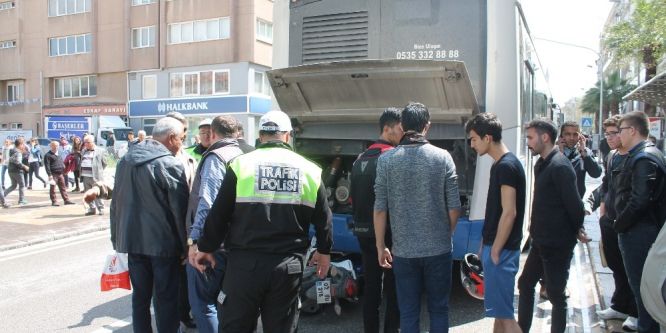 Trafiğe kapalı yolda kaza