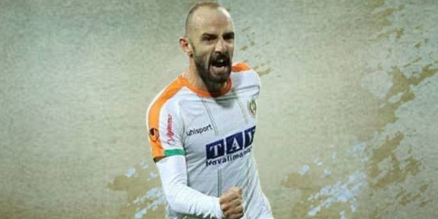 Efecan Karaca Fenerbahçe’ye mi geliyor? Efecan Karaca kimdir, nereli kaç yaşında, hangi takımda oynuyor?