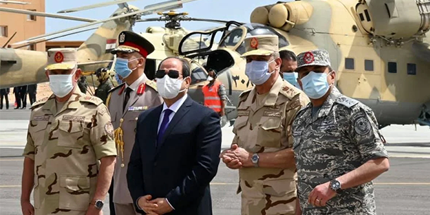 Efeleniyordu, direkten döndü: Tankları sınıra yığan Sisi, Türkiye'nin hışmına uğruyordu!