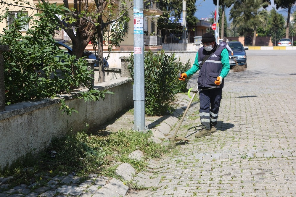 Efeler’de bahar temizliği 