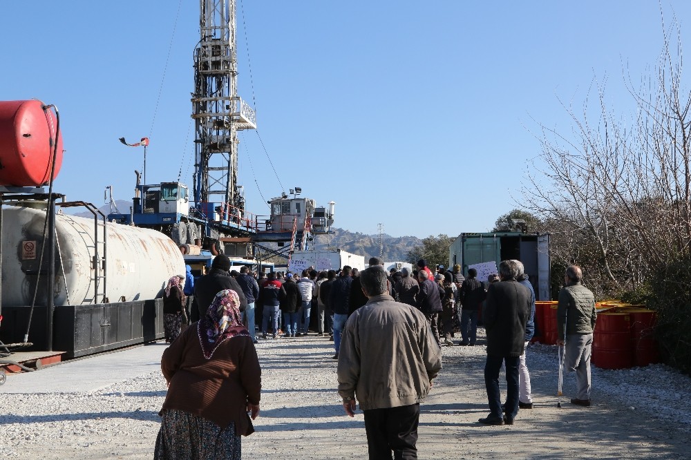 Efeler’de belediye ekipleri şantiyedeki çalışmaları durdurdu 