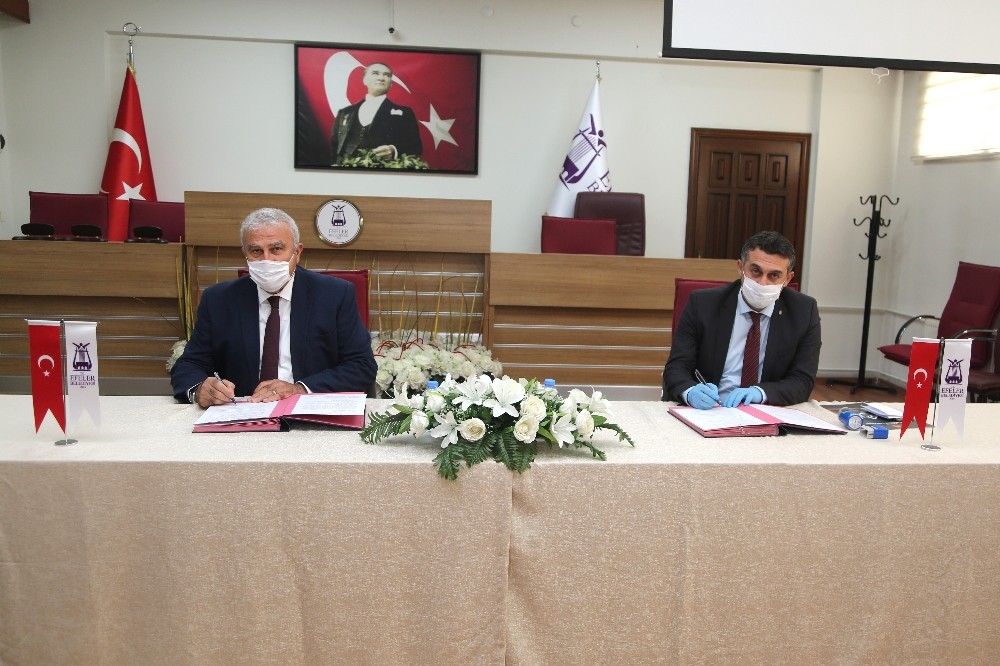 Efeler’de depreme karşı güvenli yapılaşmanın temelleri atıldı 
