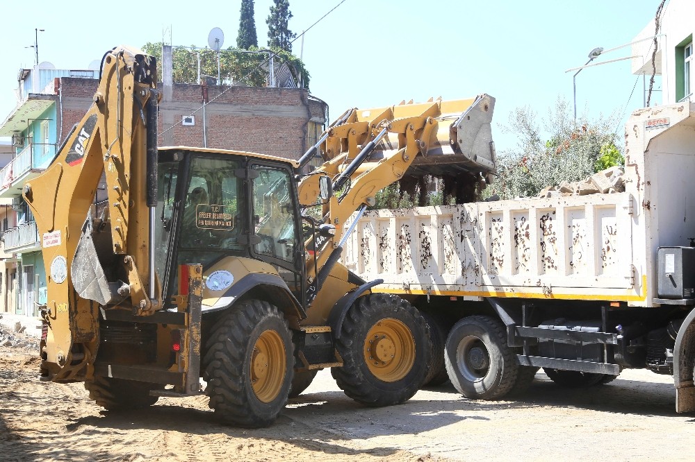 Efeler’de üst yapı çalışmaları devam ediyor 