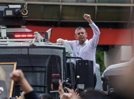 Efkan Ala'dan TBMM önündeki gerilime sert yanıt: CHP'nin iç hesaplaşmalarına ayıracak vaktimiz yok