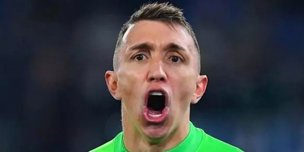 Efsane bitiyor mu? Sebebi belli oldu… Dursun Özbek’ten Türkiye’yi ayağa kaldıracak "Muslera" açıklaması! Herkesi hayretler içinde bıraktı