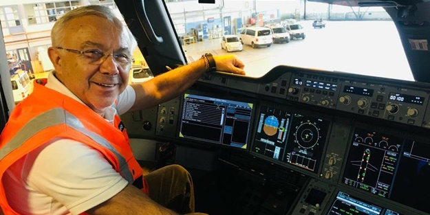 Efsane pilot liderlerle olan uçak seyahatlerini anlattı