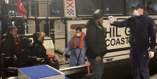 Ege açıklarında 98 düzensiz göçmen yakalandı!