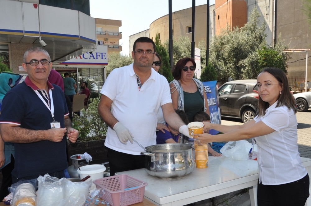 Ege Liva Hastanesi’nden 5 bin kişilik aşure hayrı 