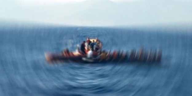 Ege'de göçmenleri taşıyan tekne battı