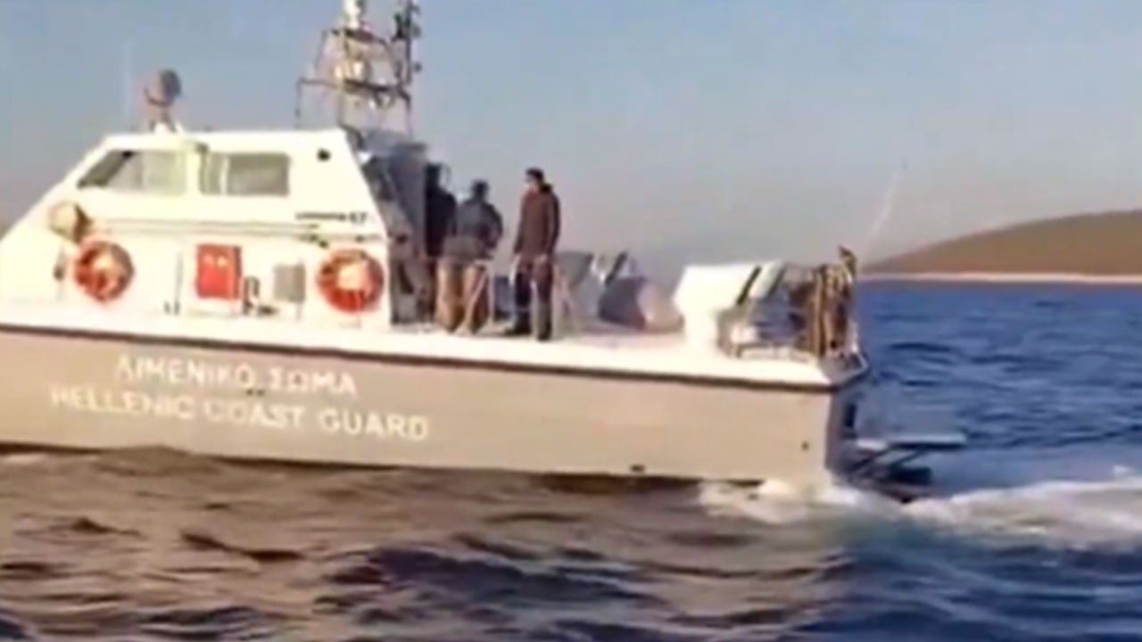 Ege'de hareketli saatler! Yunan gemisine resti çekti: Sık hadi lan sık