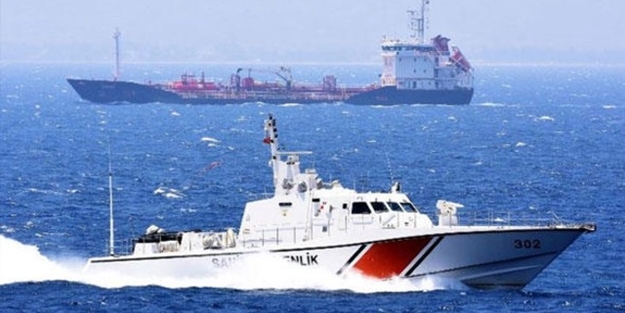 Ege'de sıcak saatler: Türk ve Yunan gemisi çarpıştı
