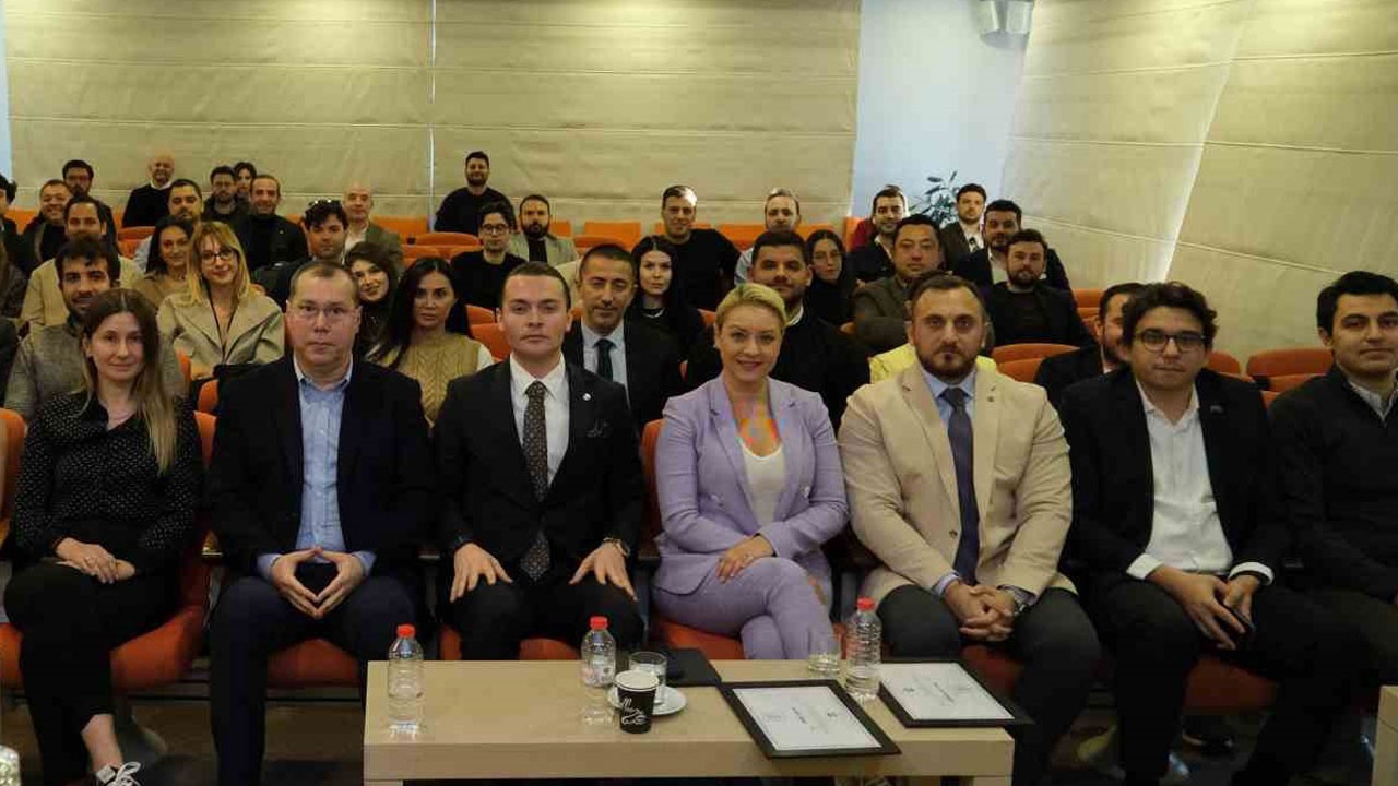 EGİAD’da ekonomik yol haritası konuşuldu