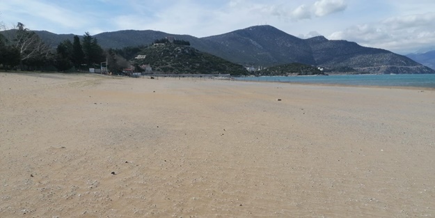 Eğirdir Gölü'nde endişelendiren durum
